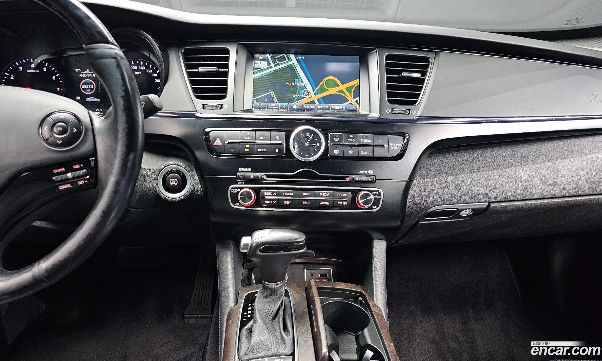 Kia K9 2013 — 9