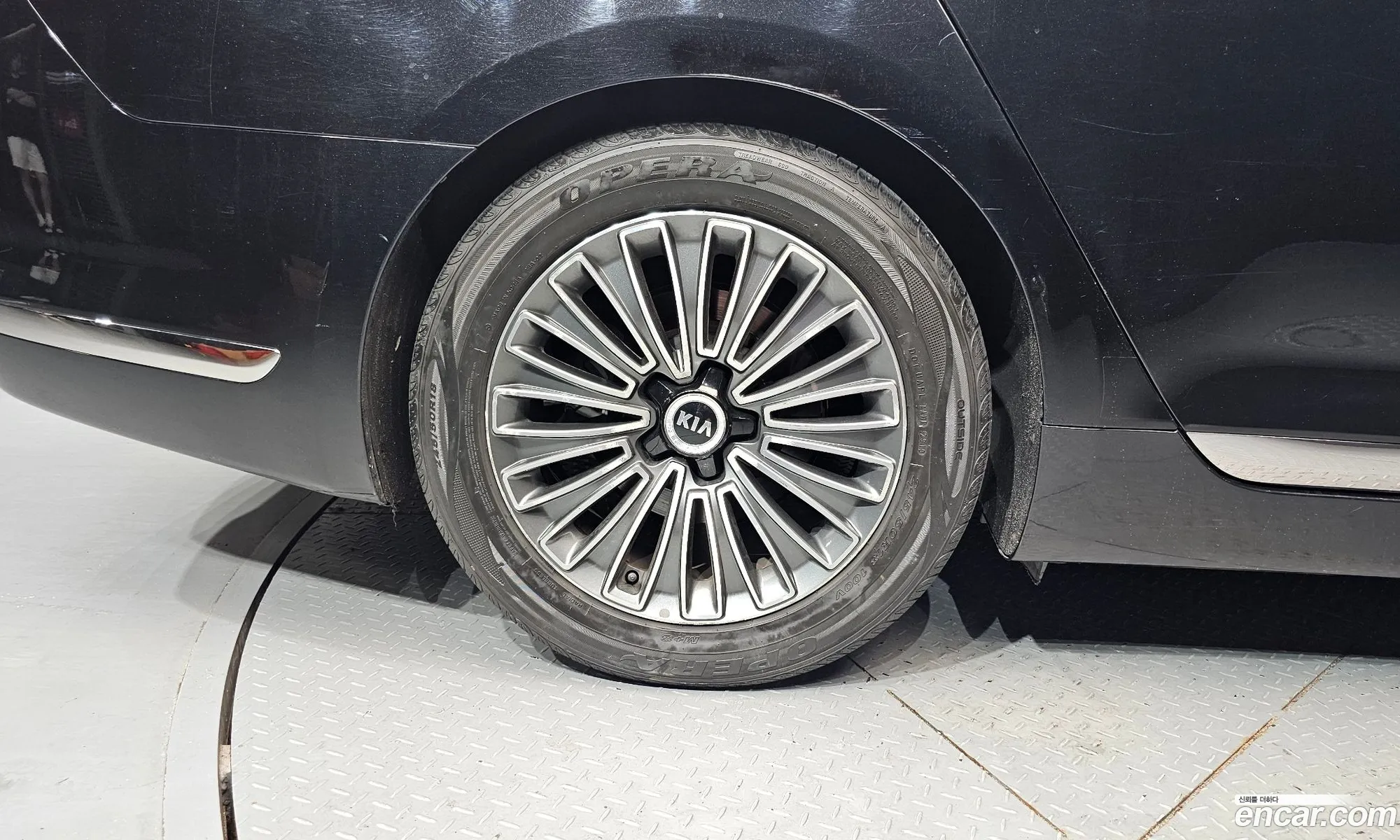 Kia K9 2013 — 6