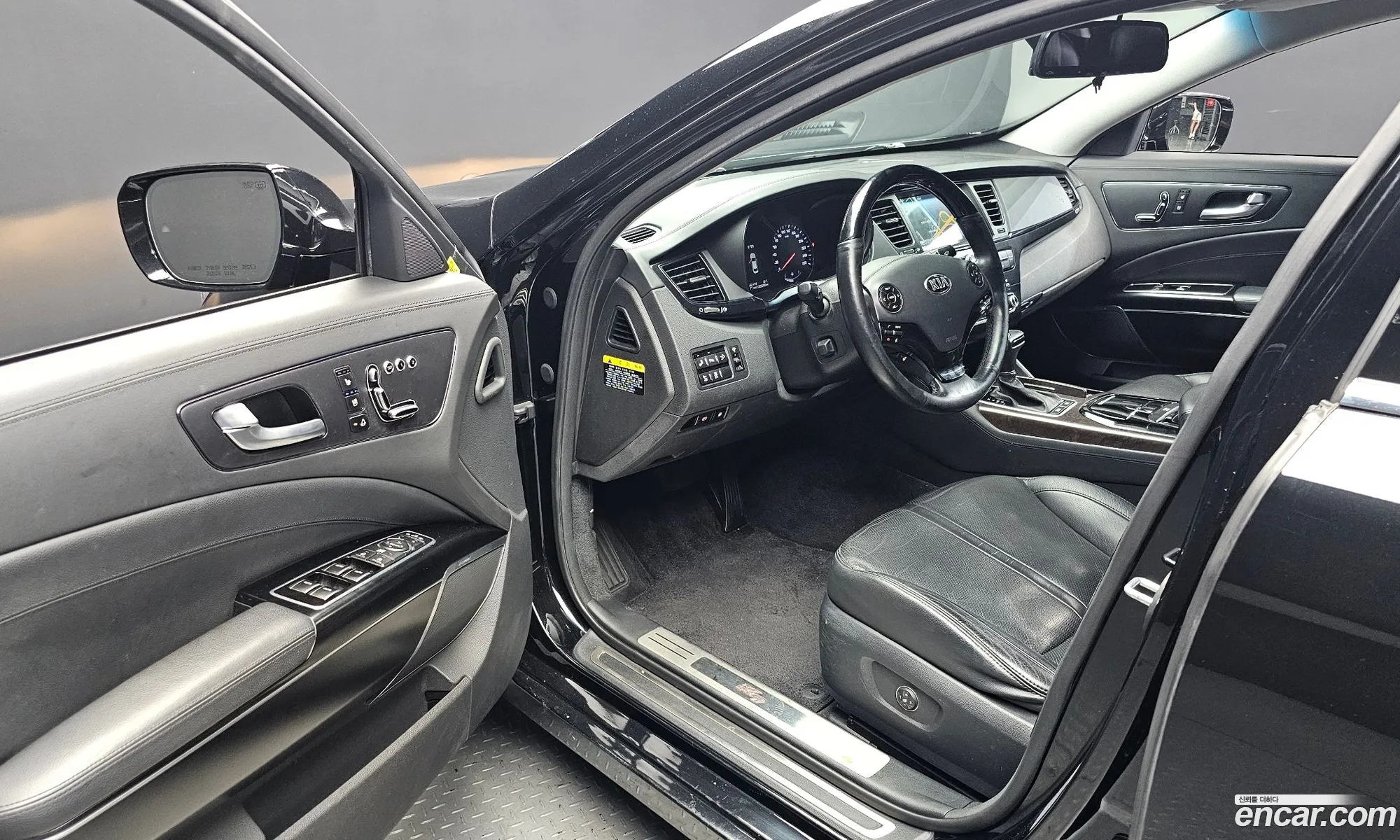 Kia K9 2013 — 15