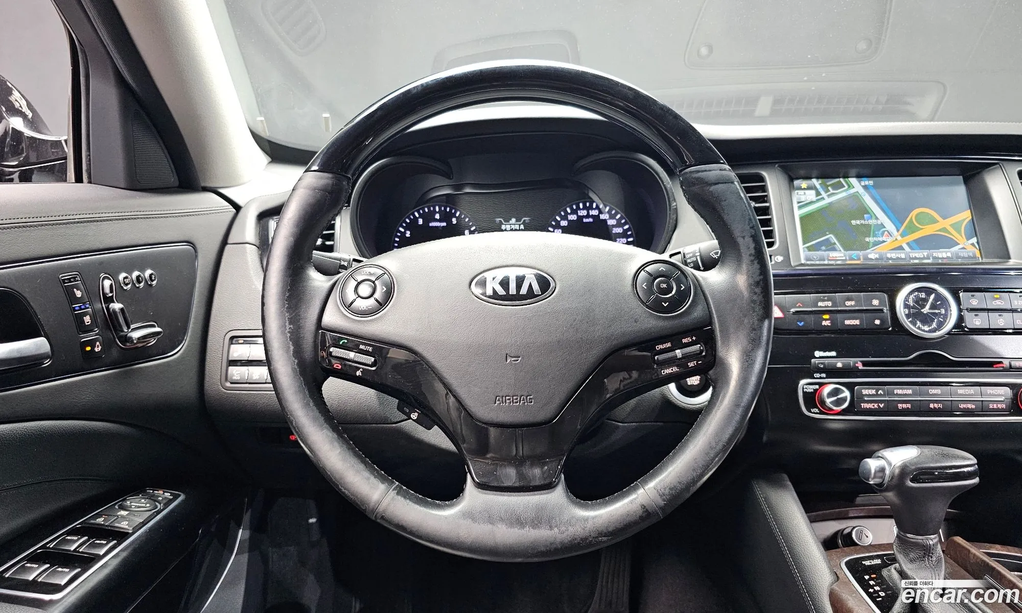 Kia K9 2013 — 13