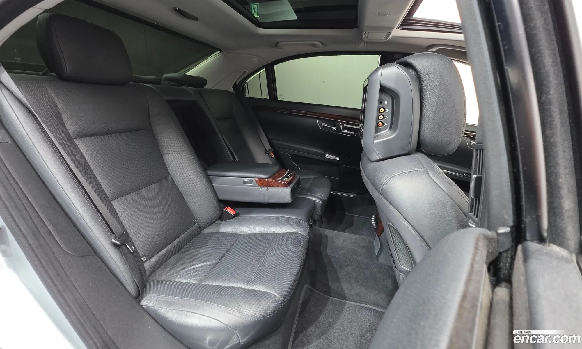 Mercedes-Benz S-Class W221 2012 — 16