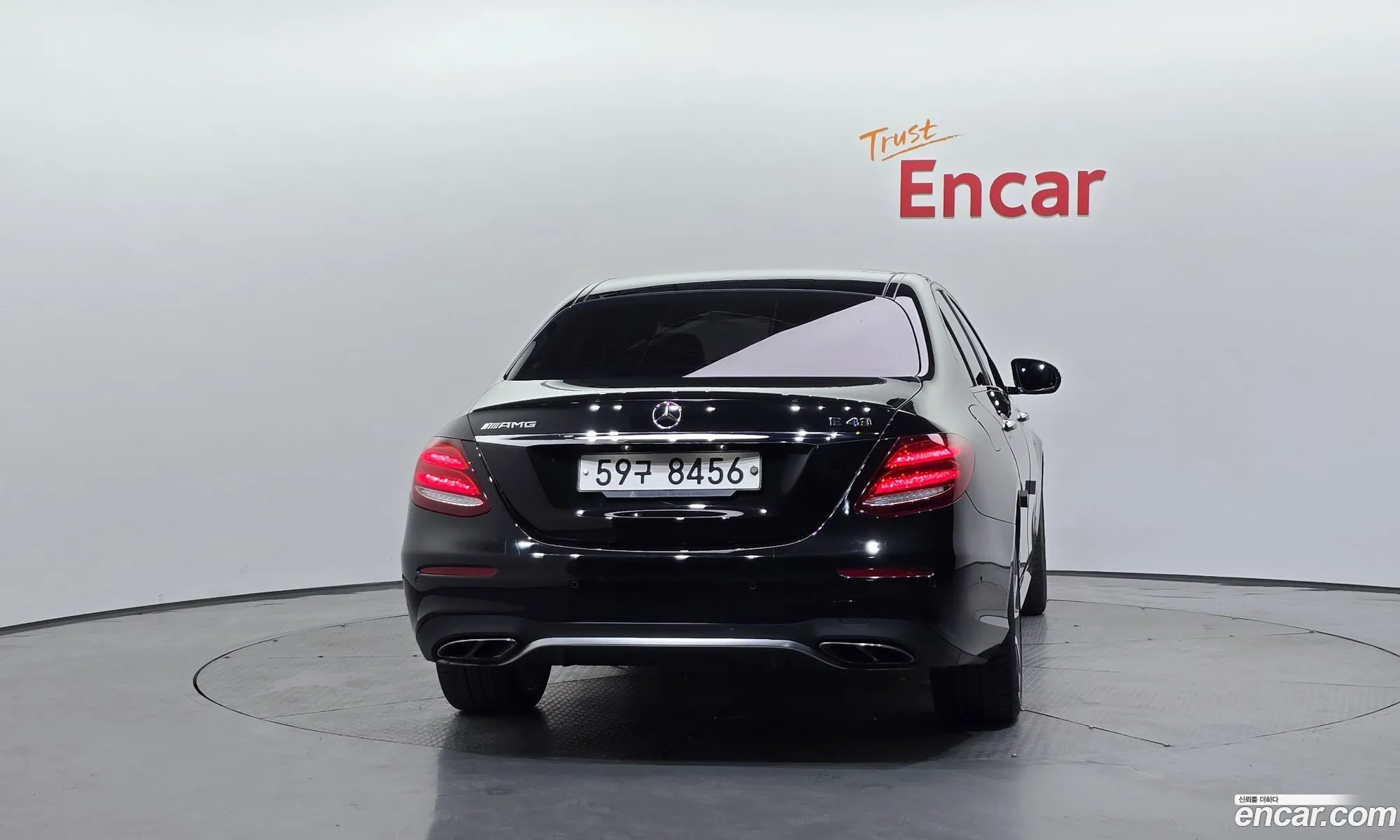 Mercedes-Benz E-Class W213 2017 — 26