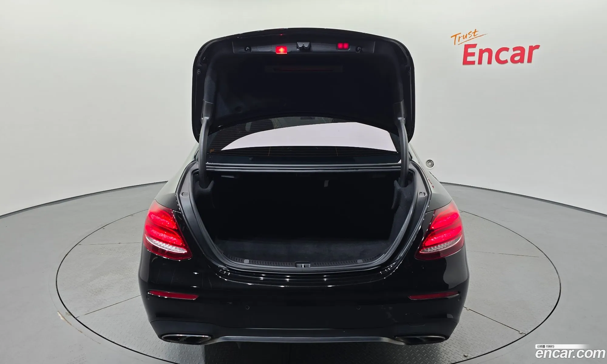 Mercedes-Benz E-Class W213 2017 — 9