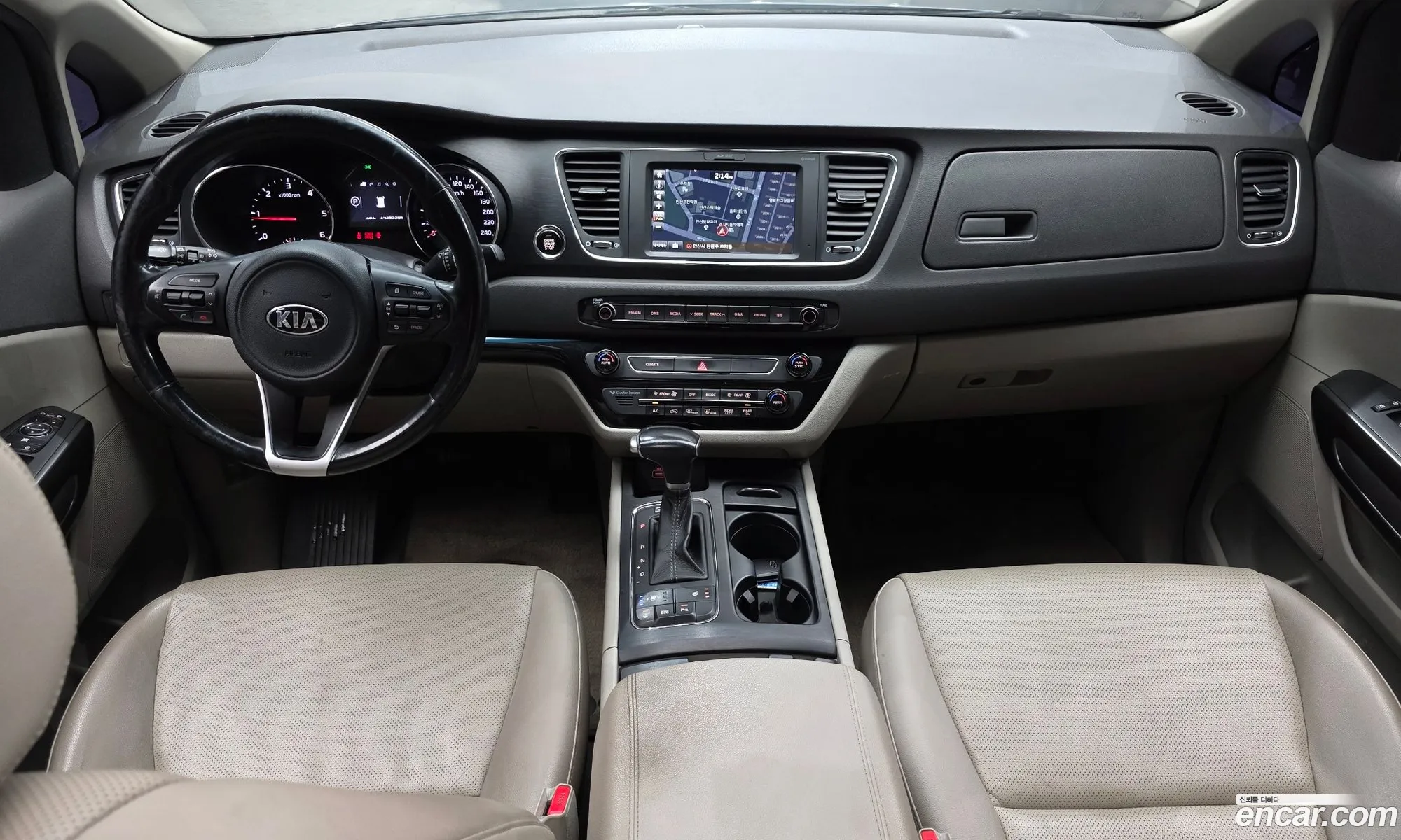 Kia Carnival 2017 KNAMB81ABHS309567 — 2