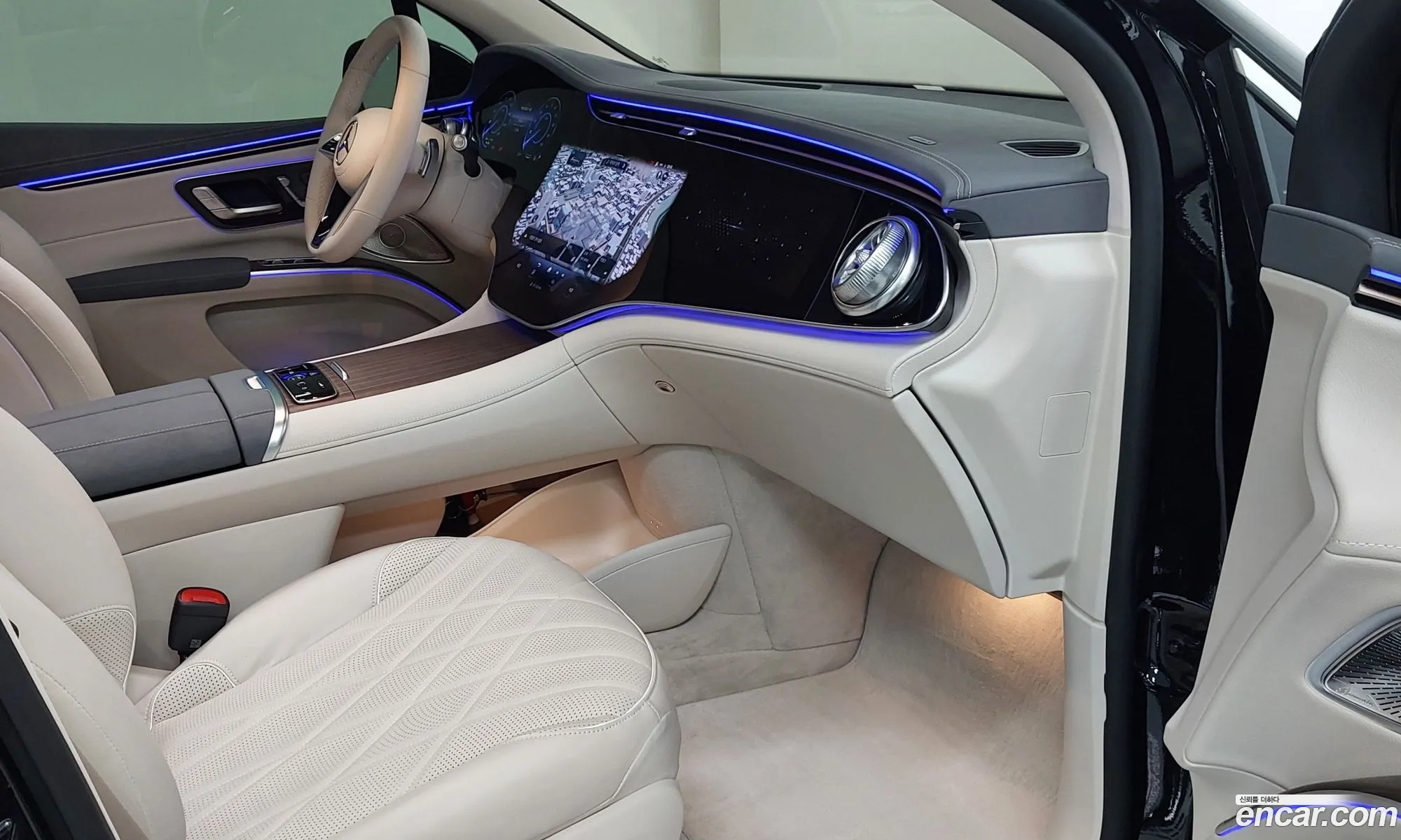 Mercedes-Benz EQS SUV X296 2023 — 12