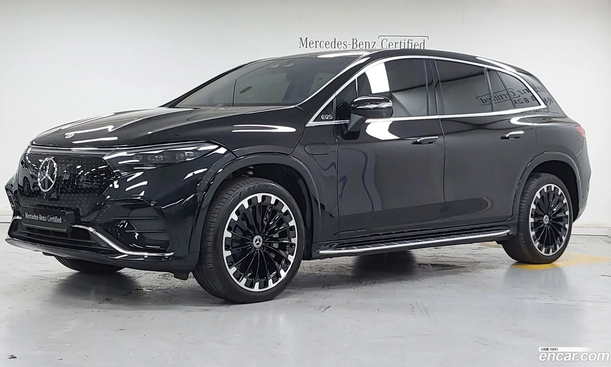 Mercedes-Benz EQS SUV X296 2023 — 14