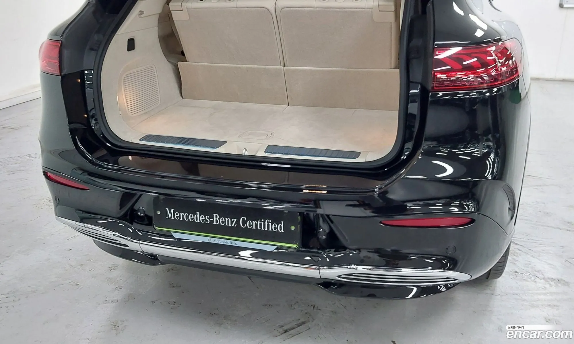 Mercedes-Benz EQS SUV X296 2023 — 17