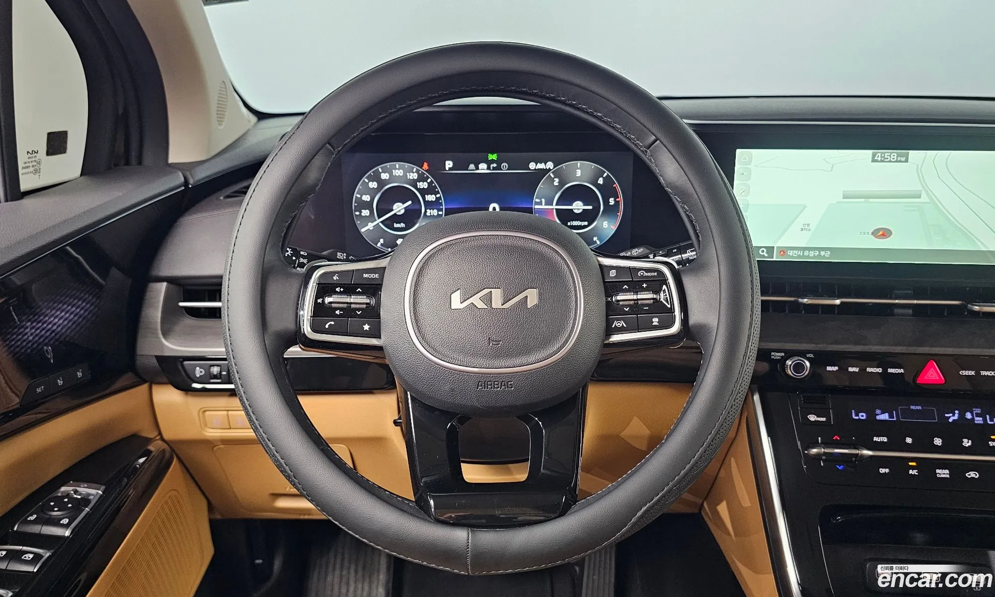 Kia Carnival 2023 — 10