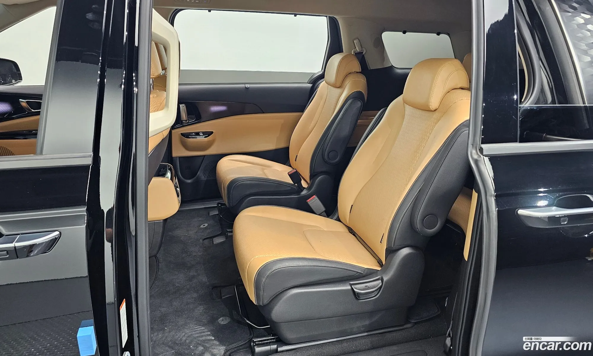 Kia Carnival 2023 — 20