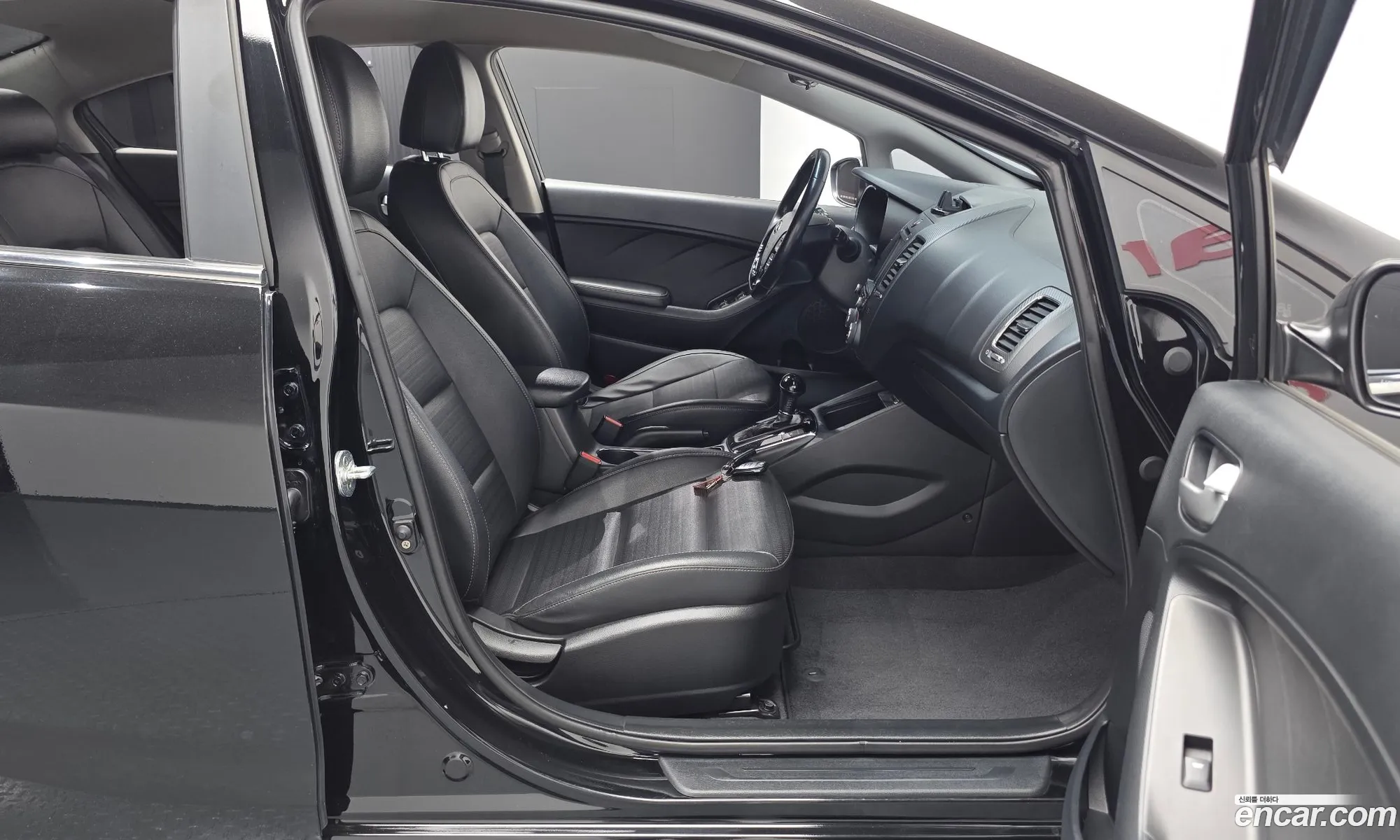 Kia K3 2016 KNAFK412BGA944983 — 13