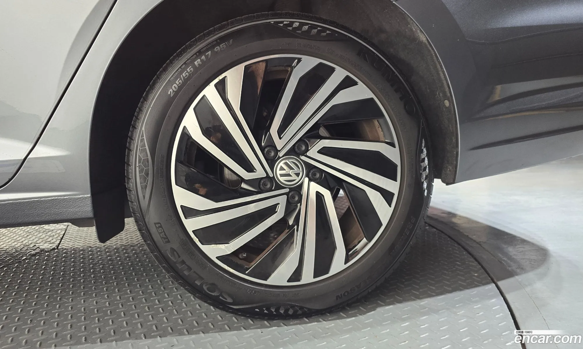 Volkswagen Jetta 7th Gen 2021 — 7