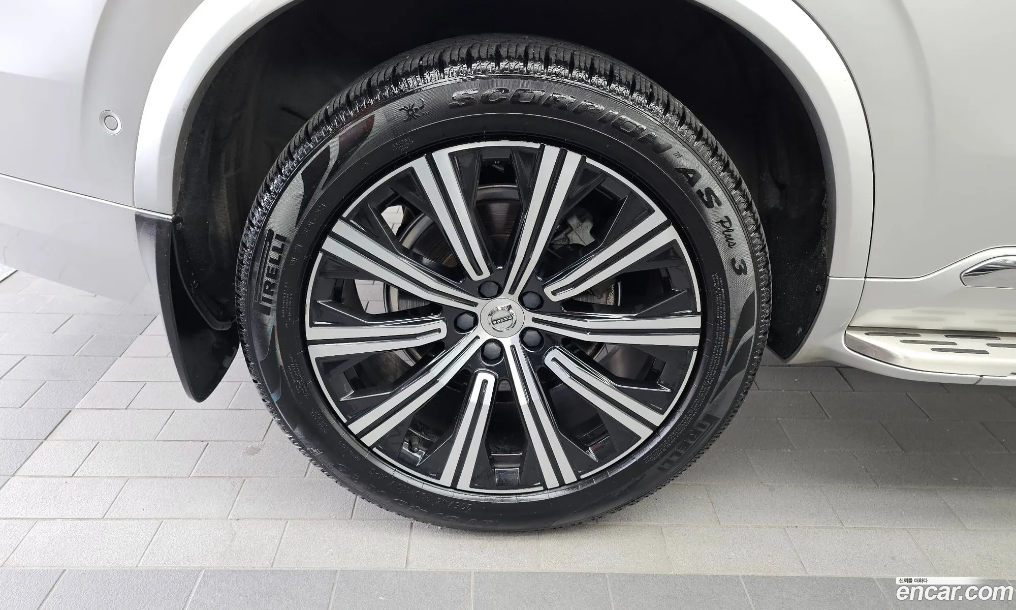 Volvo XC90 2020 YV1LF68TCL1554777 — 17