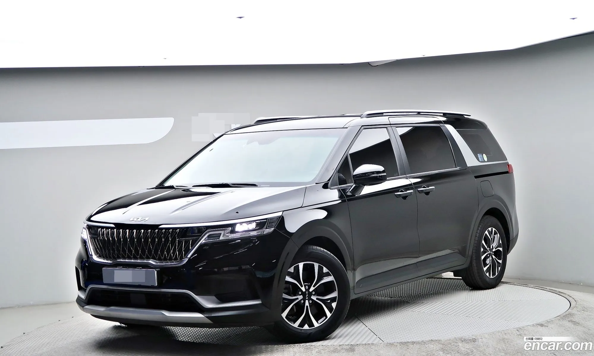 Kia Carnival 2022 — 2