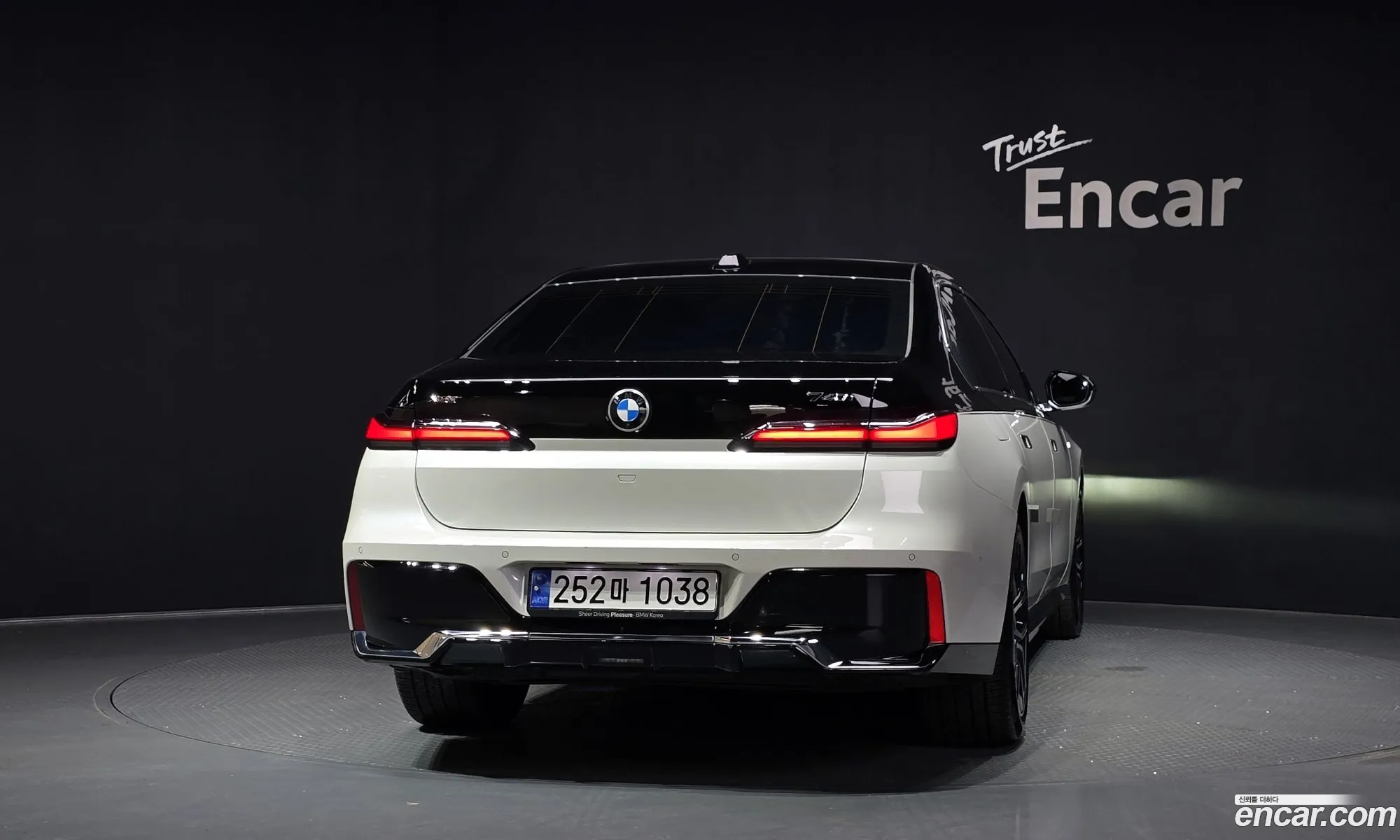 BMW 7 Series 2024 WBA31EH05RCR41562 — 18