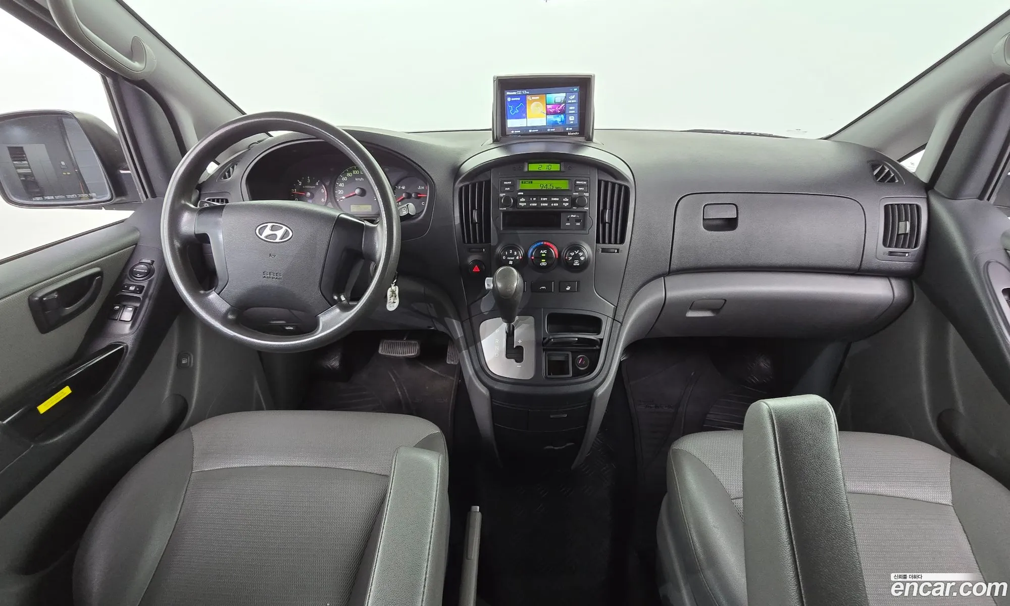 Hyundai Grand Starex 2011 — 2