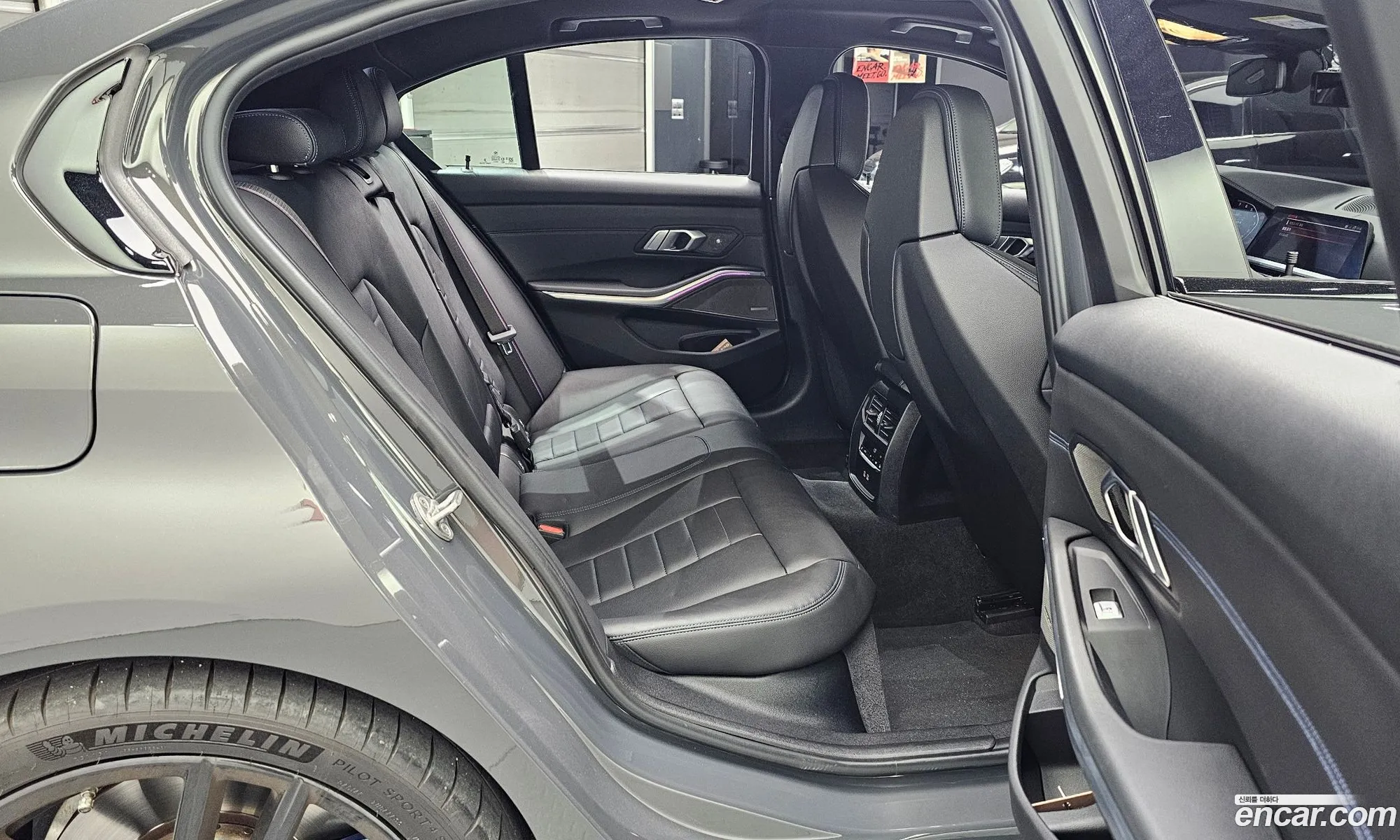 BMW 3 Series 2021 — 16