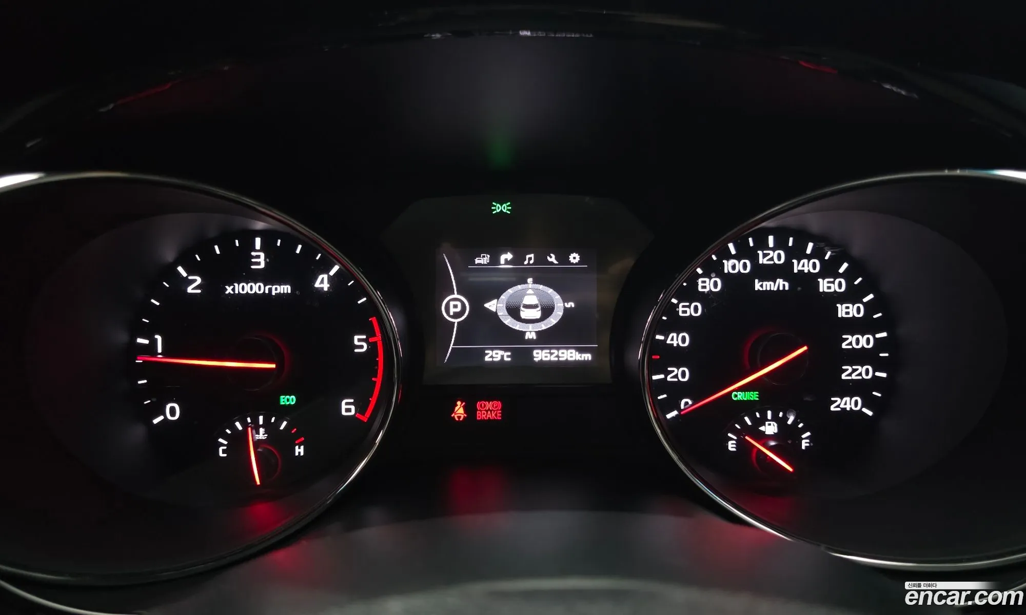 Kia Carnival 2017 KNAMD81ABJS425834 — 10