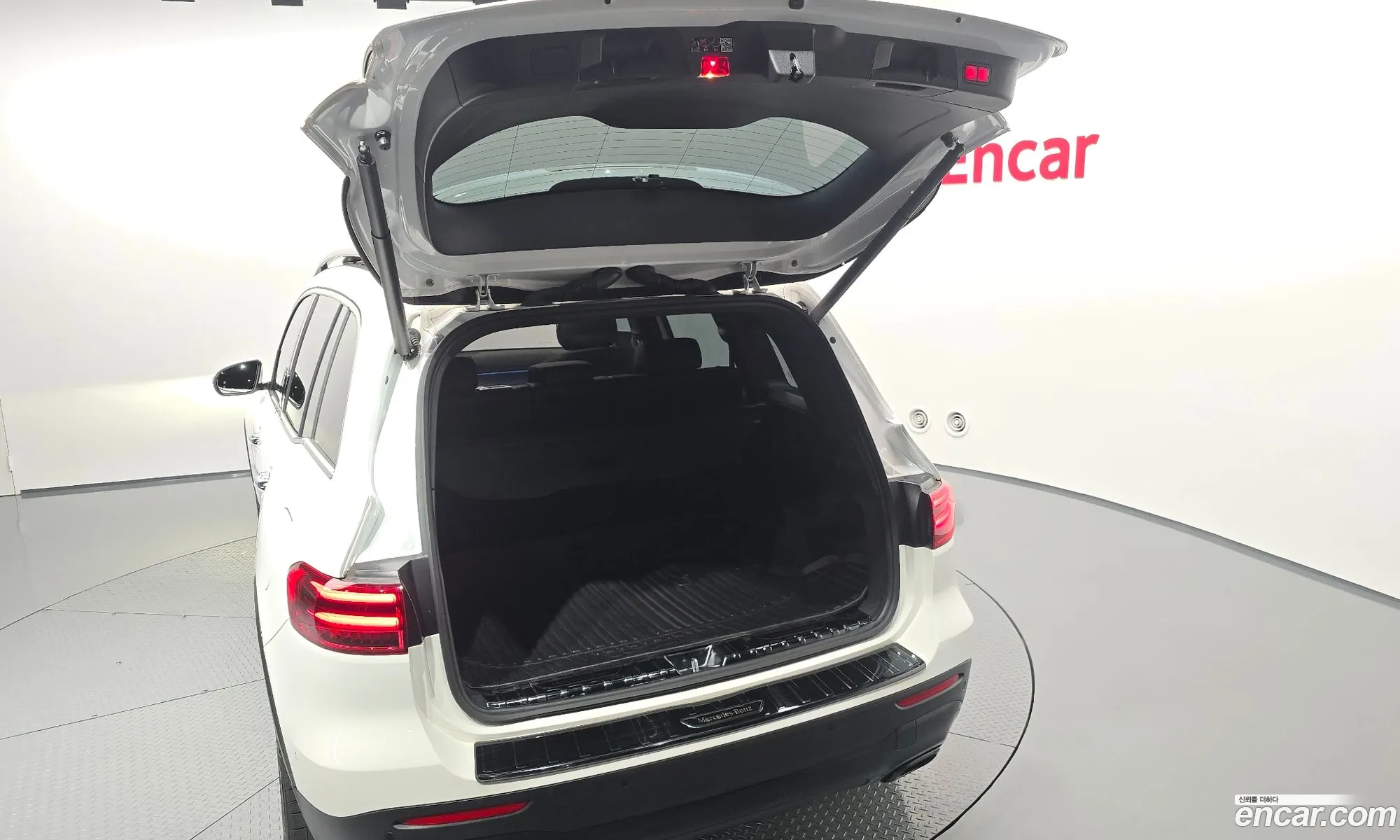 Mercedes-Benz GLB-Class X247 2024 — 17