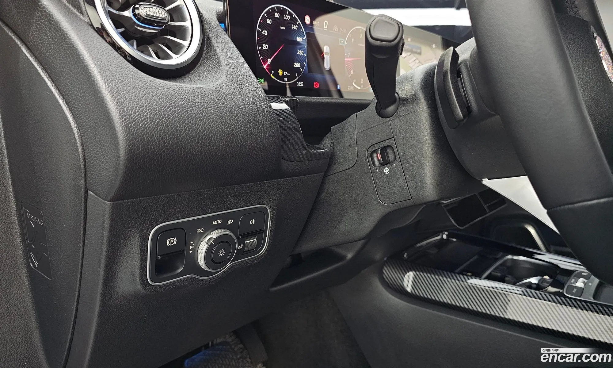Mercedes-Benz GLB-Class X247 2024 — 2