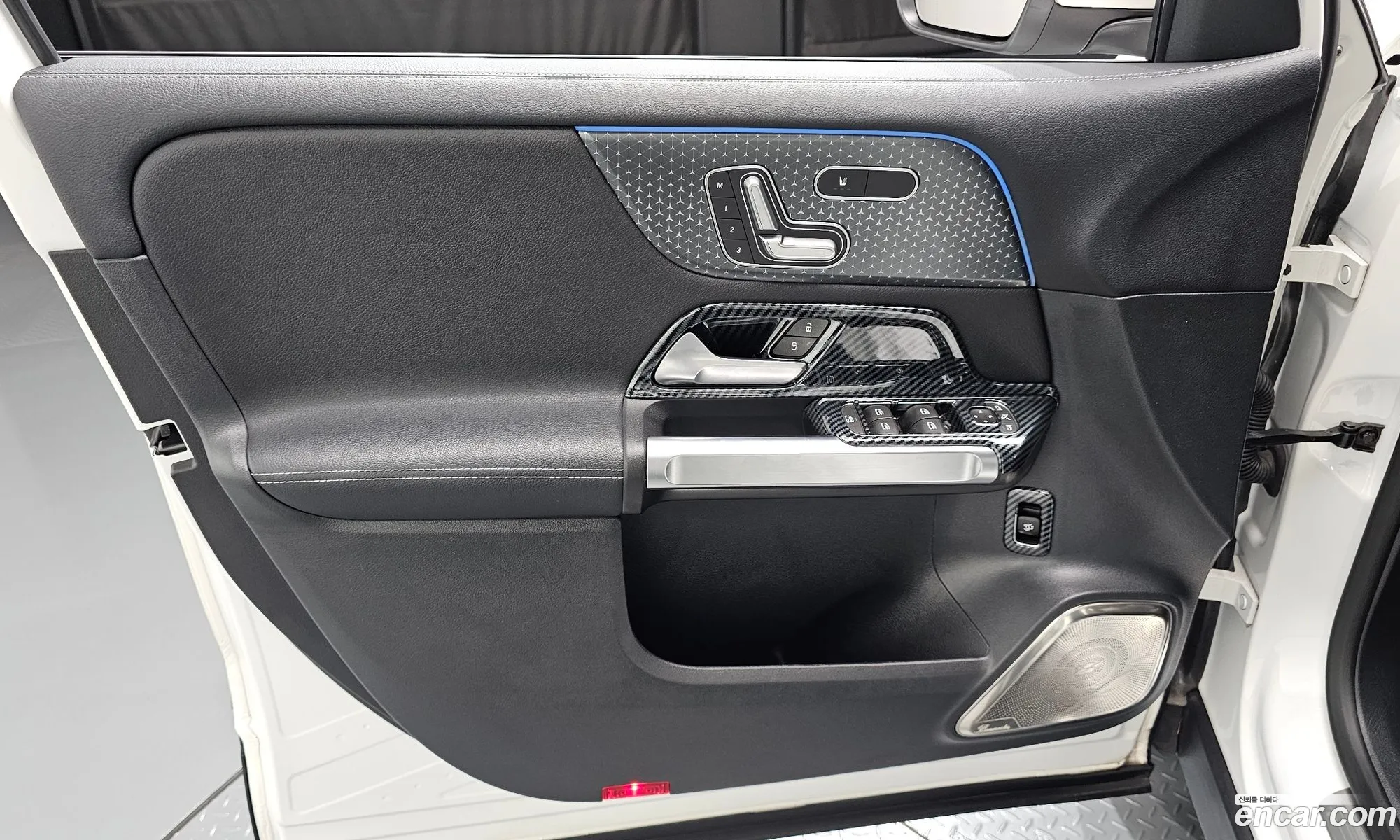 Mercedes-Benz GLB-Class X247 2024 — 12