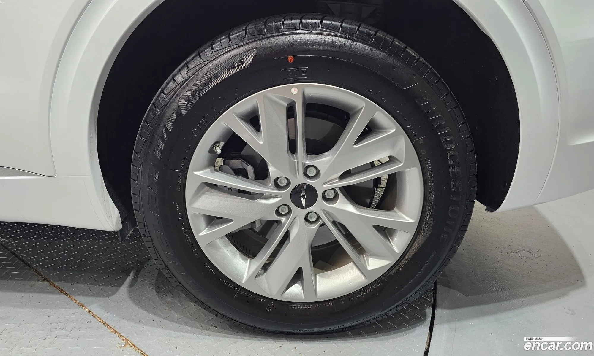 Genesis GV70 2025 — 20