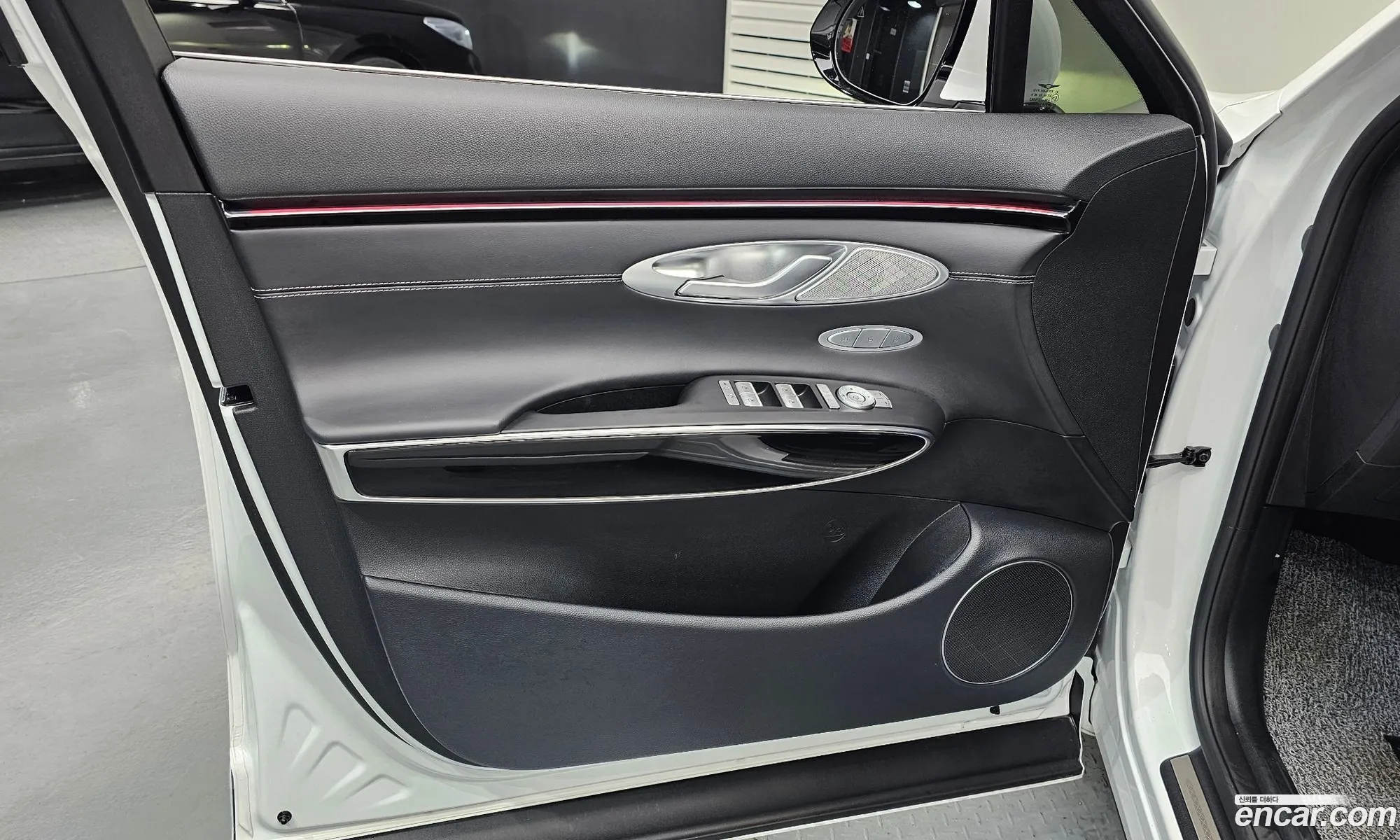 Genesis GV70 2025 — 13