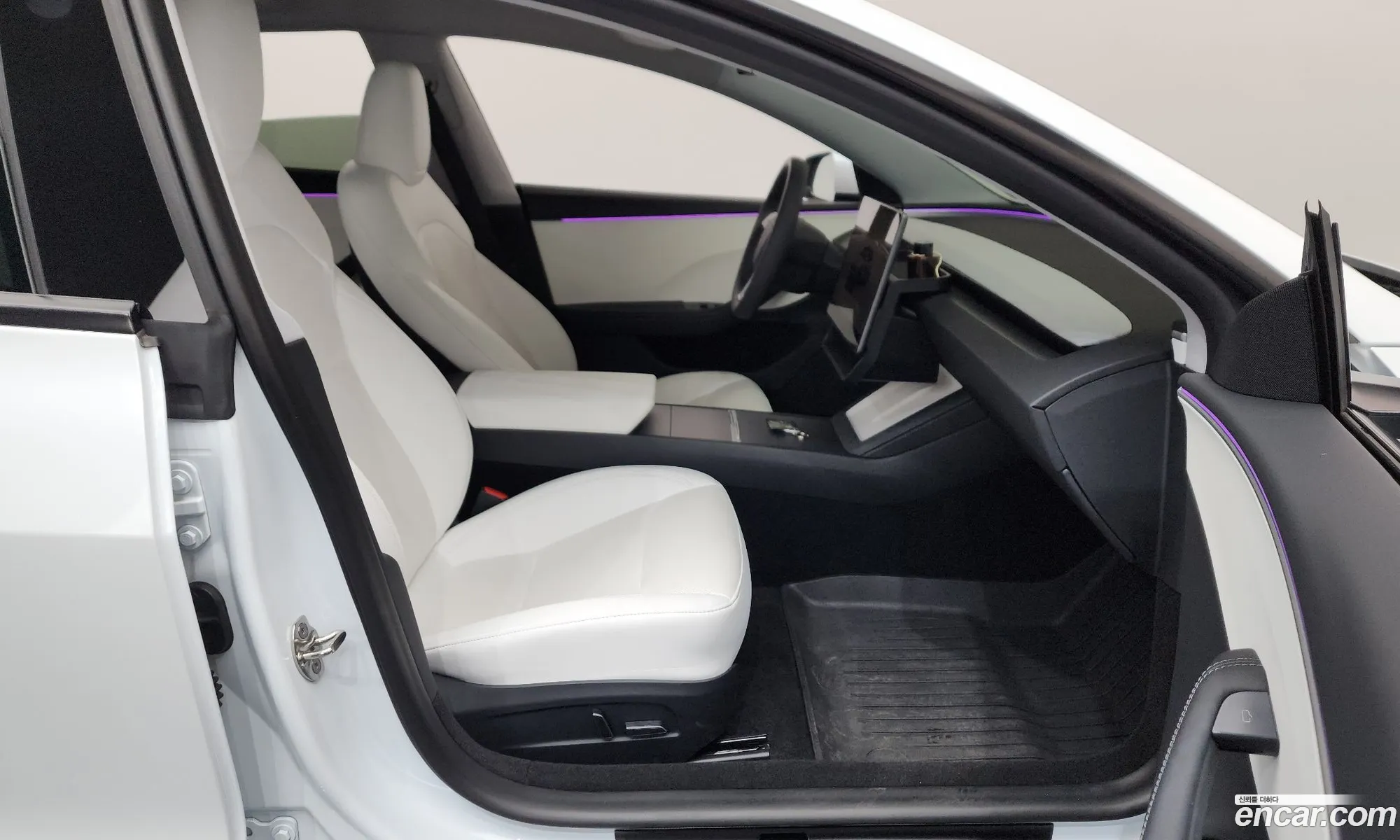 Tesla Model 3 2024 — 5