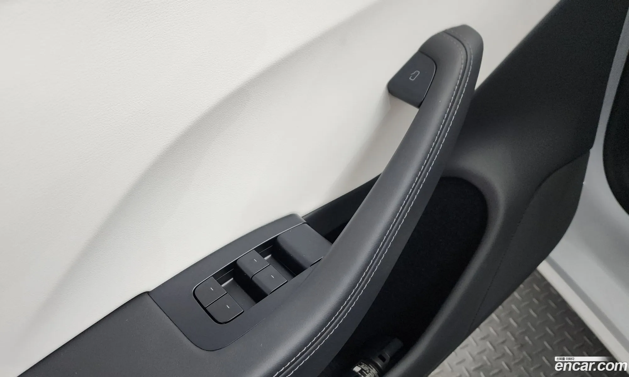 Tesla Model 3 2024 — 4