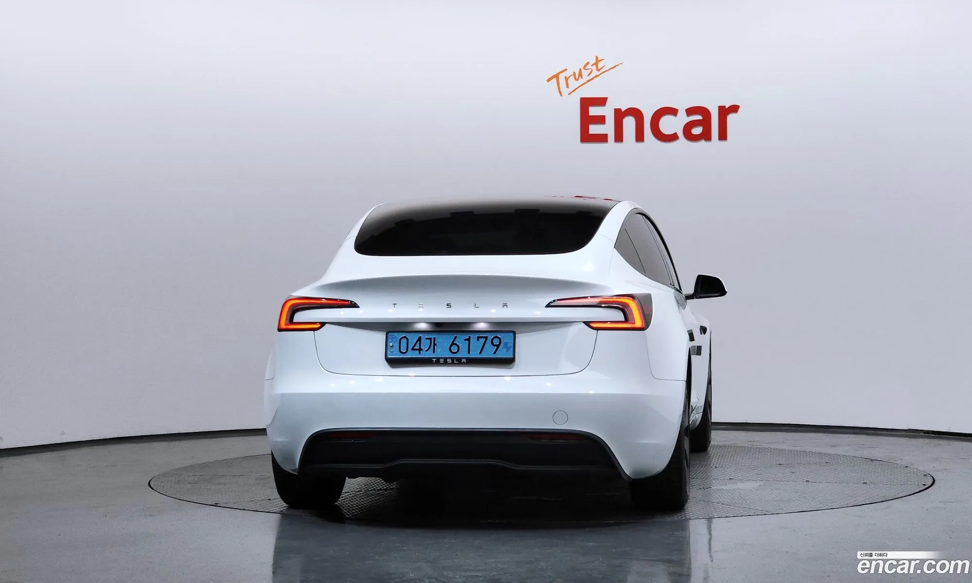 Tesla Model 3 2024 — 21