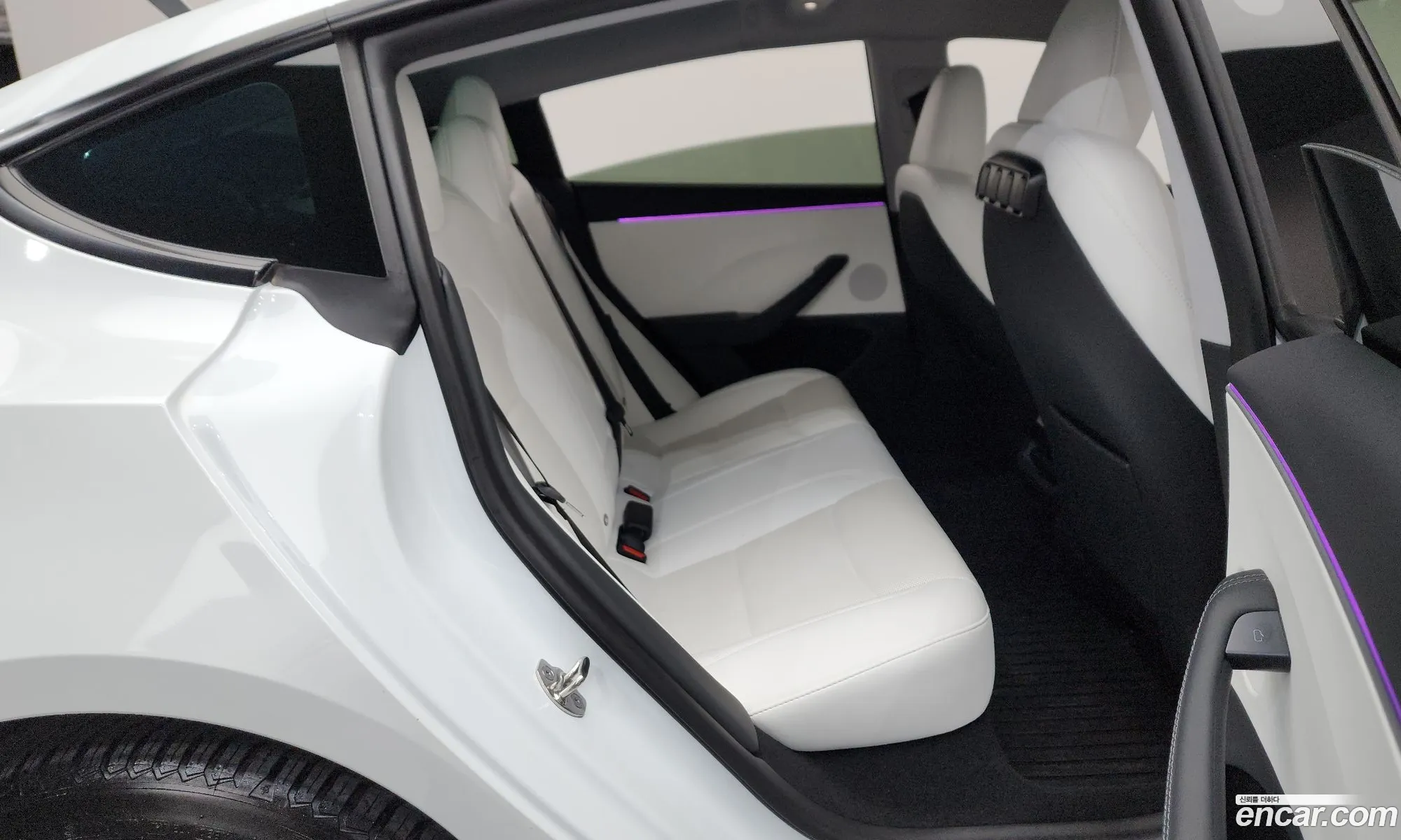 Tesla Model 3 2024 — 36