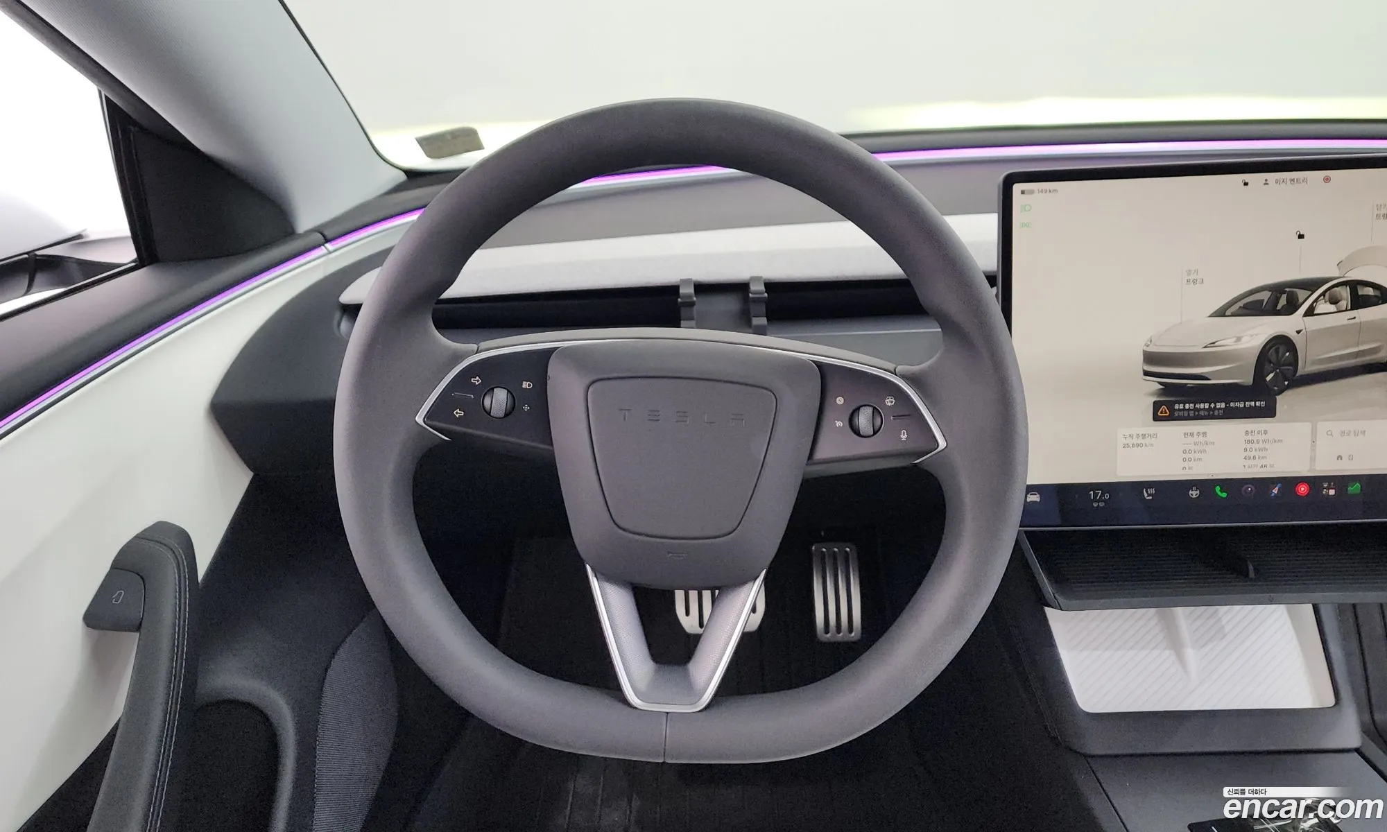 Tesla Model 3 2024 — 14