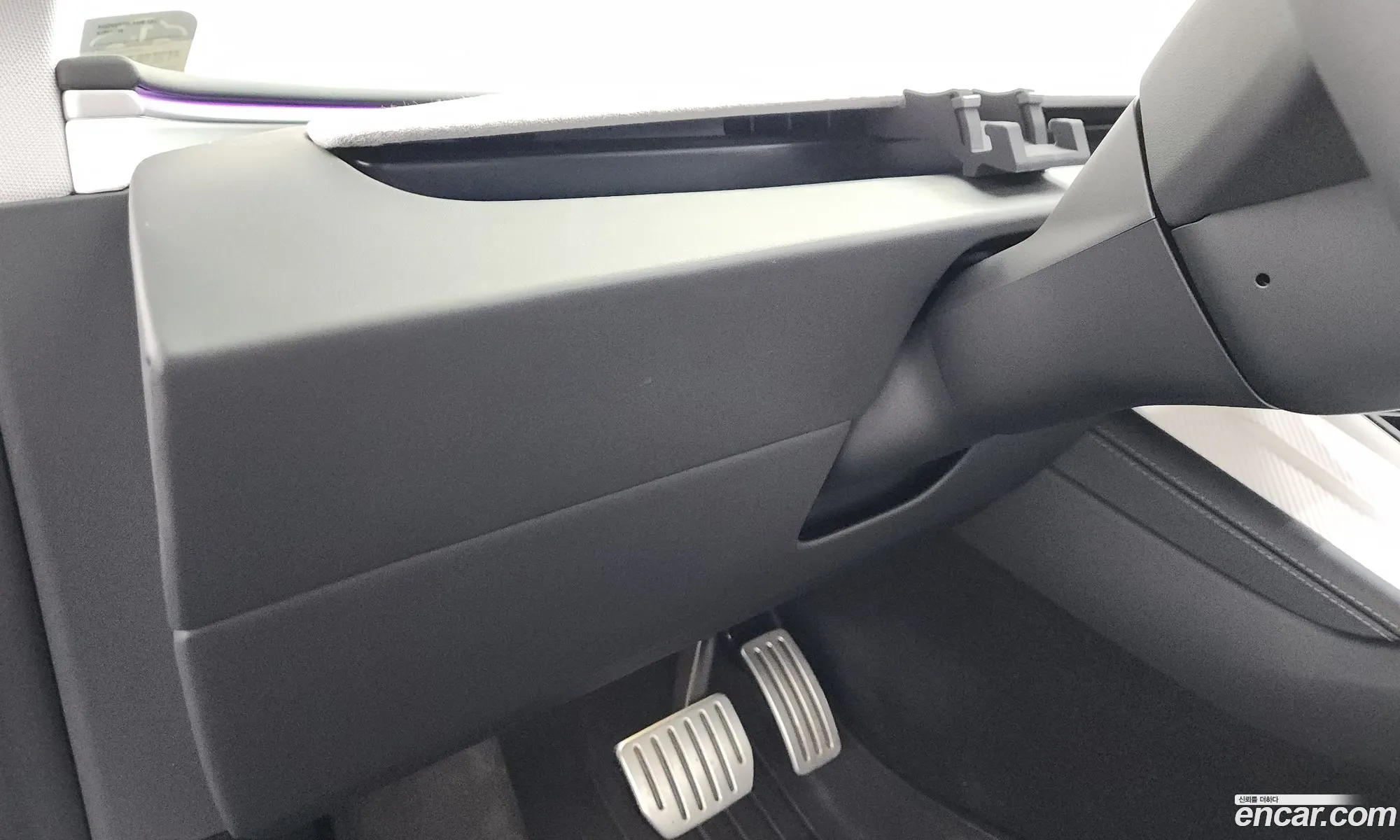 Tesla Model 3 2024 — 31