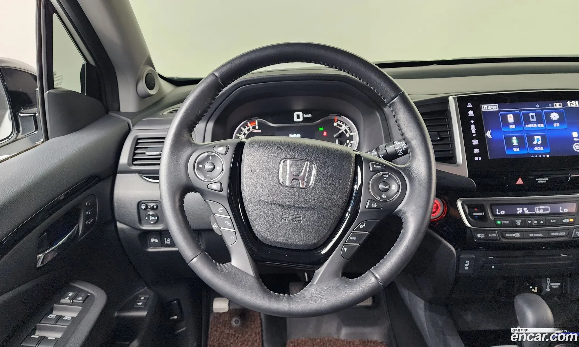 Honda Pilot 2017 5FNYF6850HB201088 — 31