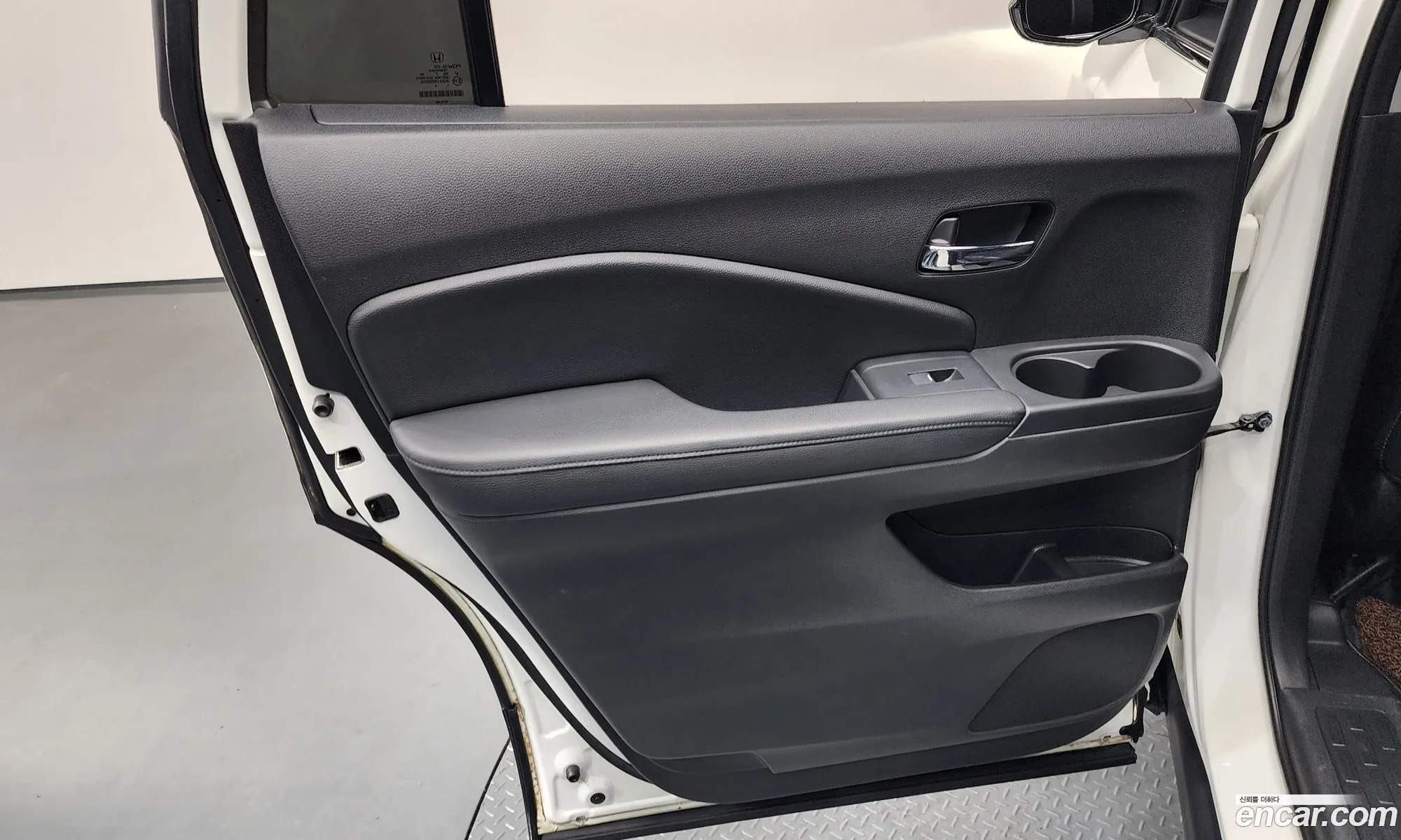 Honda Pilot 2017 5FNYF6850HB201088 — 33