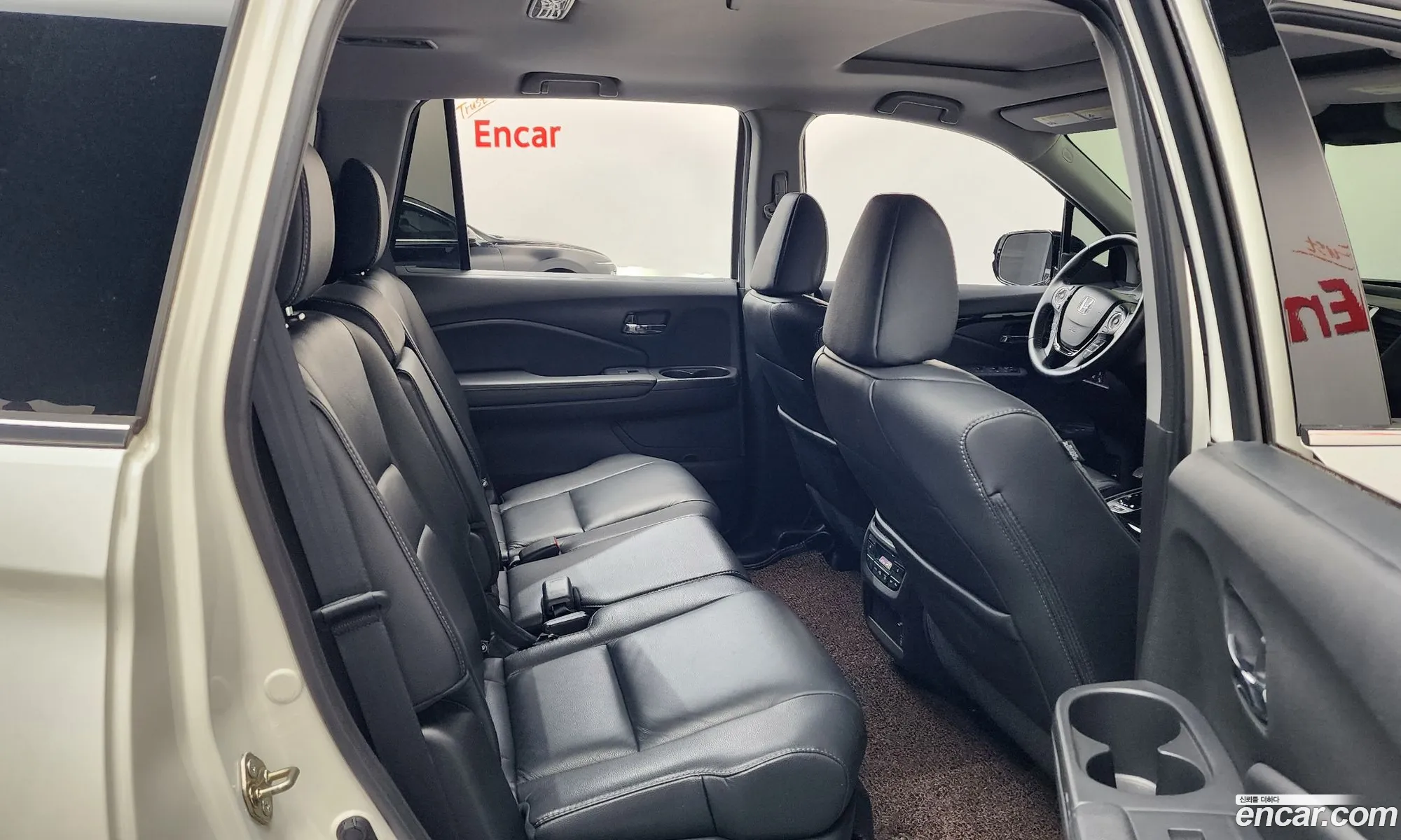 Honda Pilot 2017 5FNYF6850HB201088 — 7