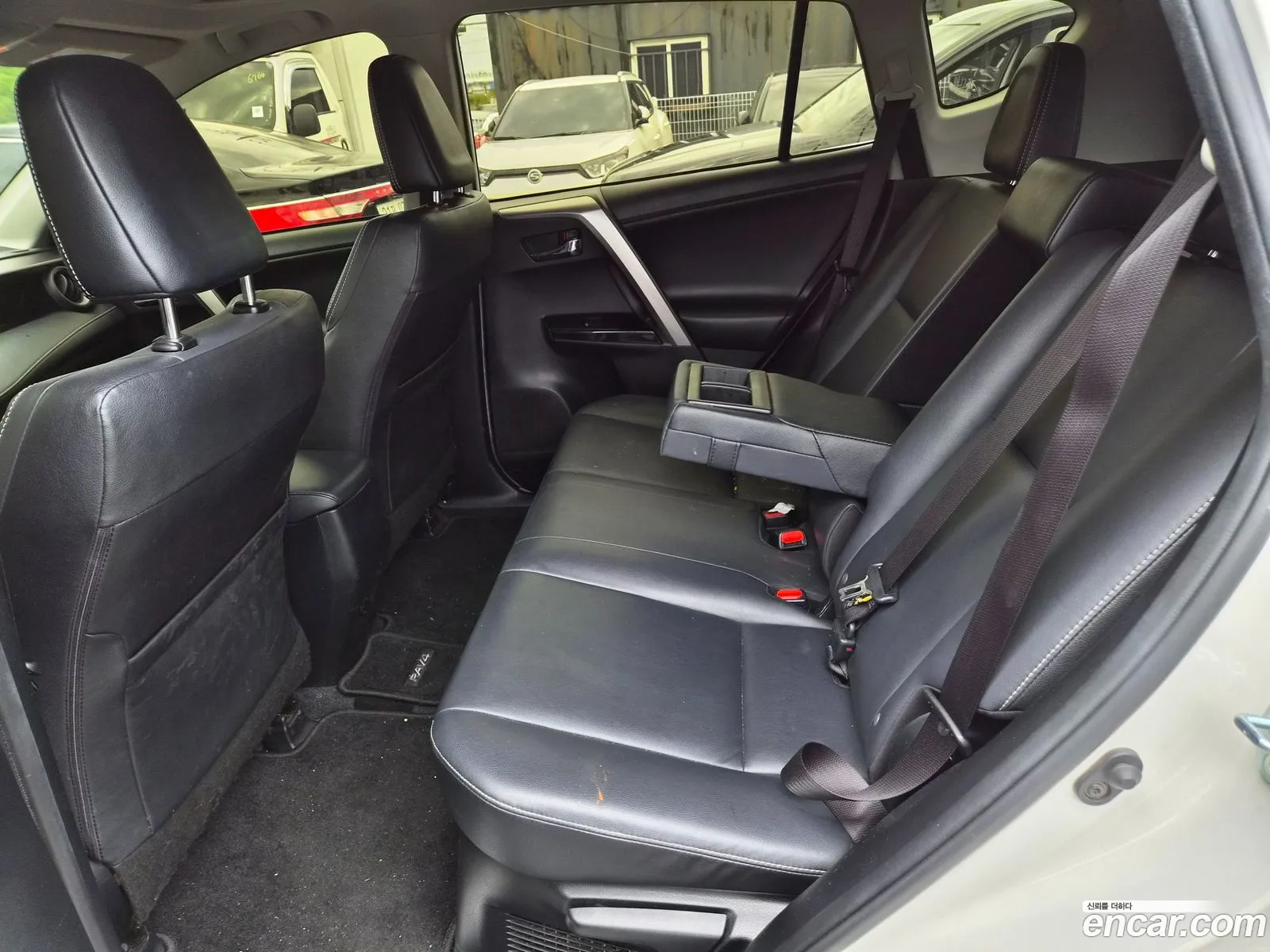 Toyota RAV4 2018 — 7