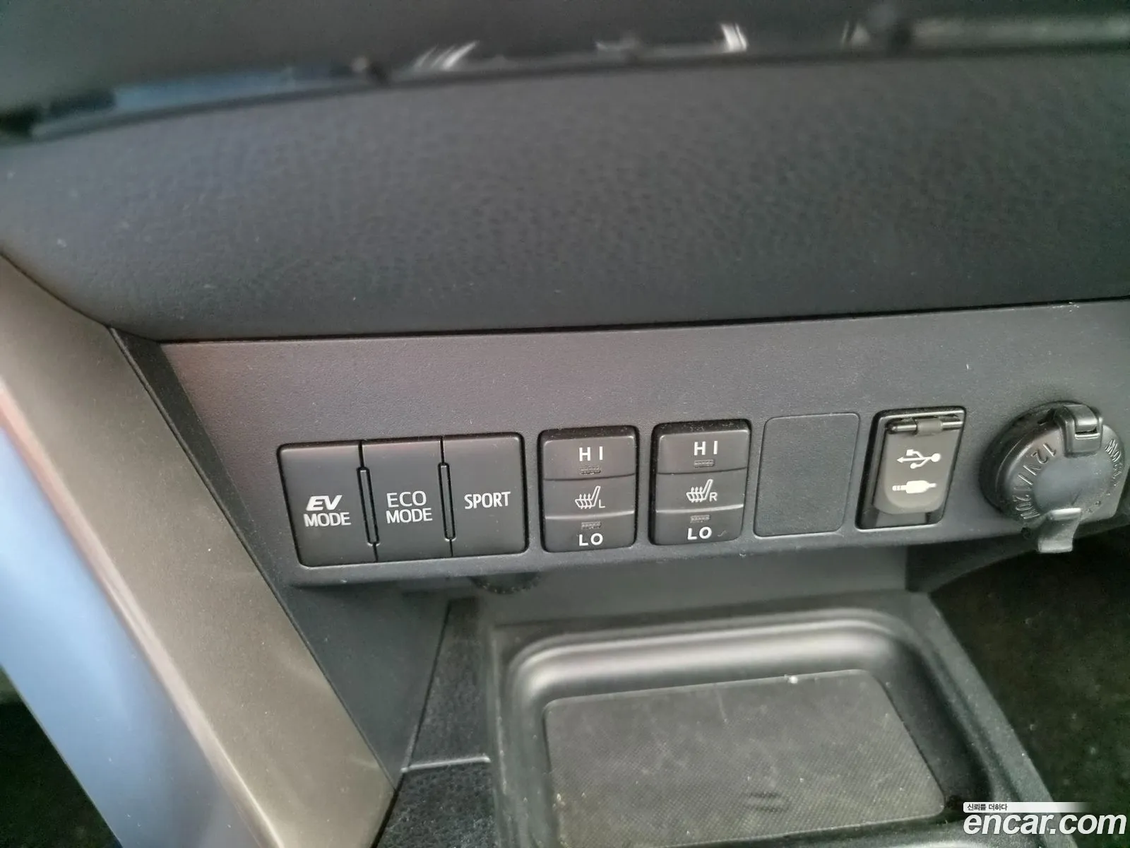 Toyota RAV4 2018 — 12