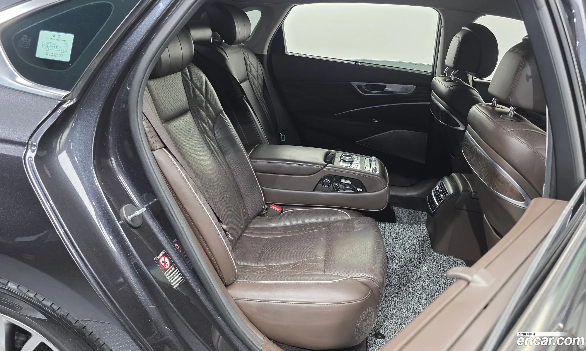 Kia The K9 2019 KNAS2418DKS013556 — 29