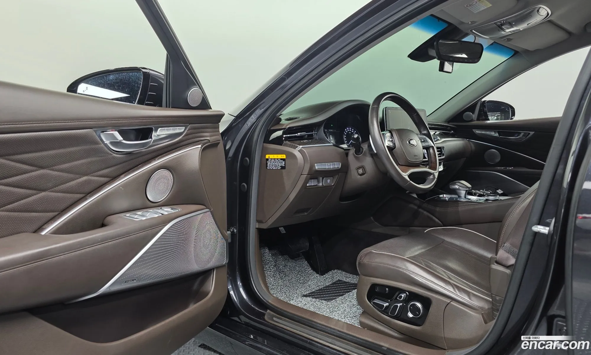 Kia The K9 2019 KNAS2418DKS013556 — 11