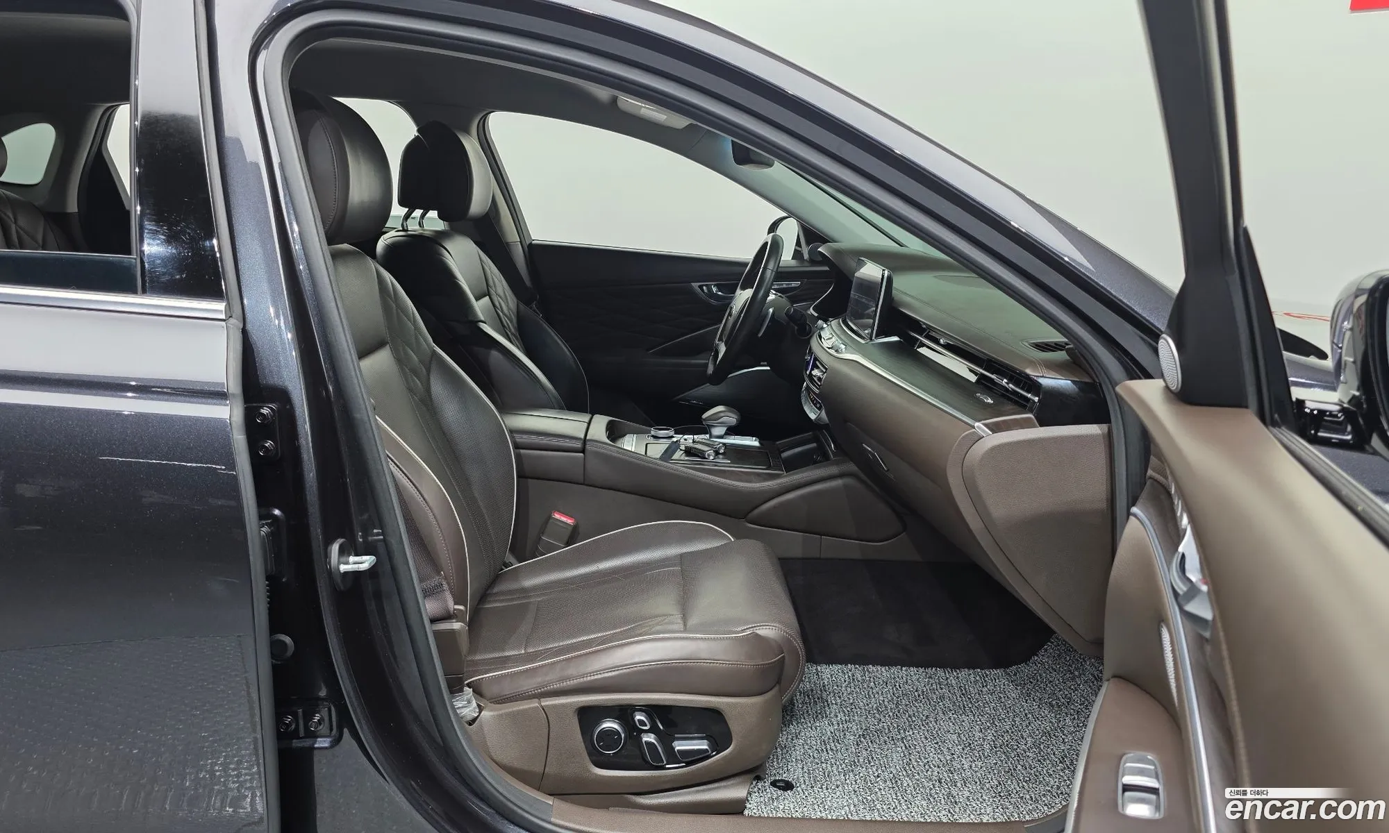 Kia The K9 2019 KNAS2418DKS013556 — 9