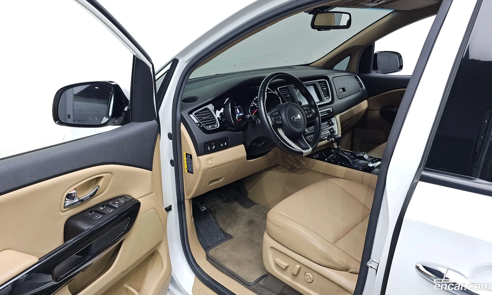 Kia Carnival 2017 KNAMC81ABJS400152 — 13