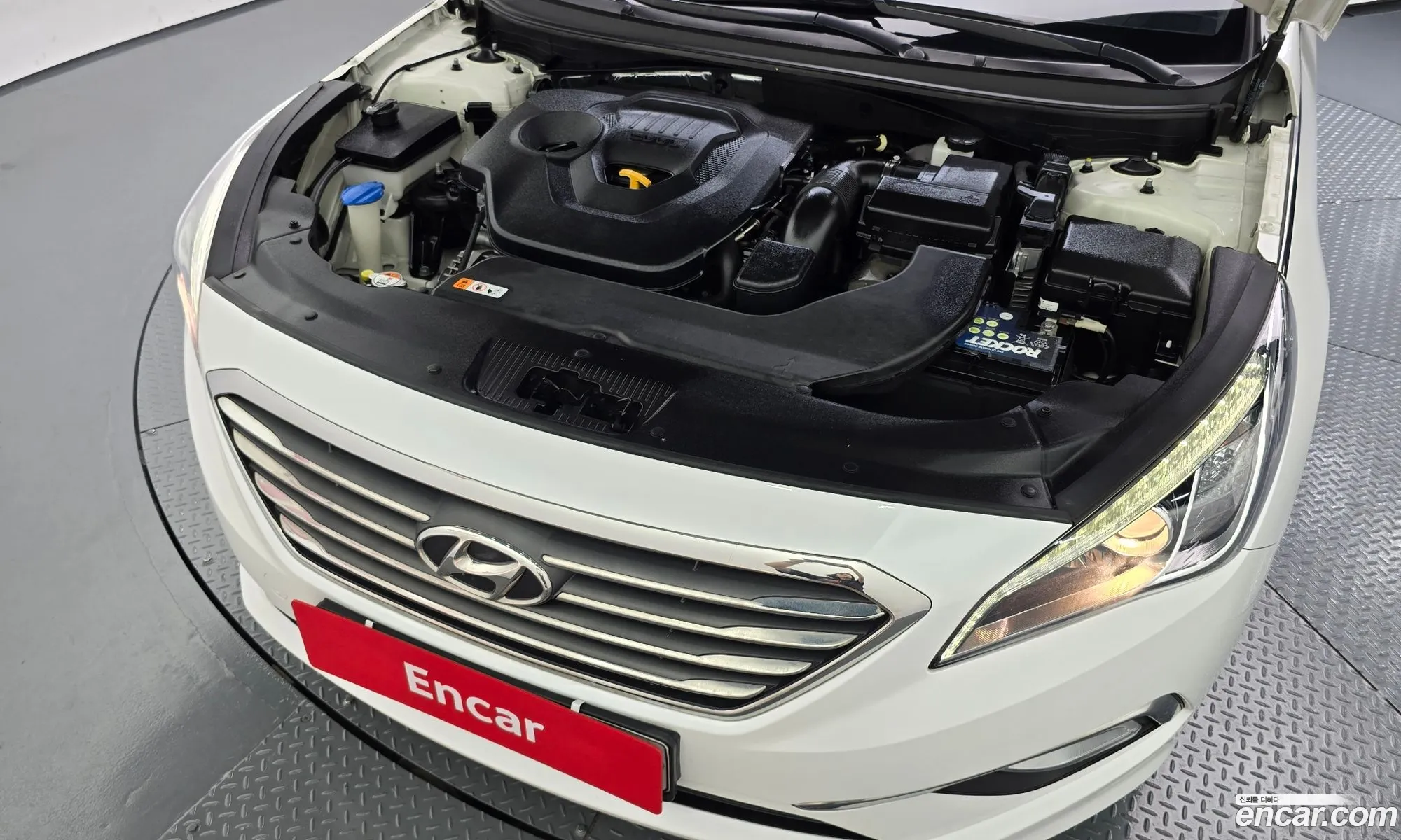 Hyundai LF Sonata 2016 KMHE341CBGA226736 — 2