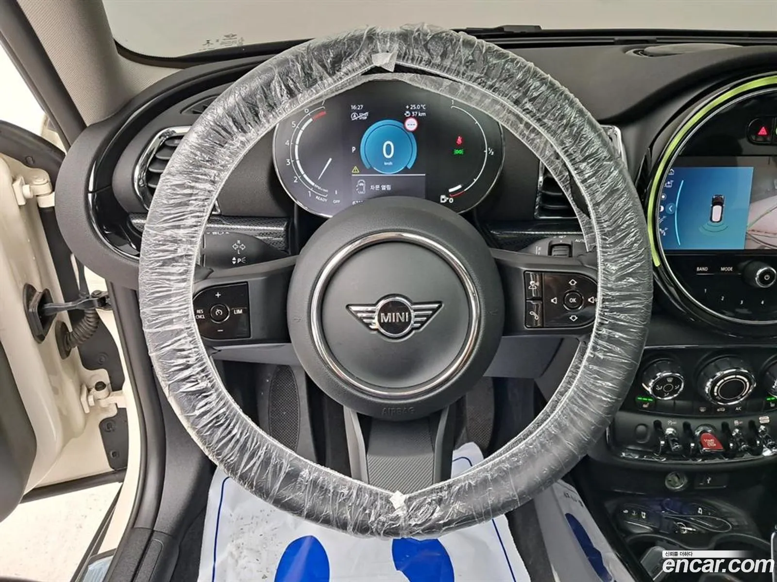 Mini Cooper Clubman 2022 — 11