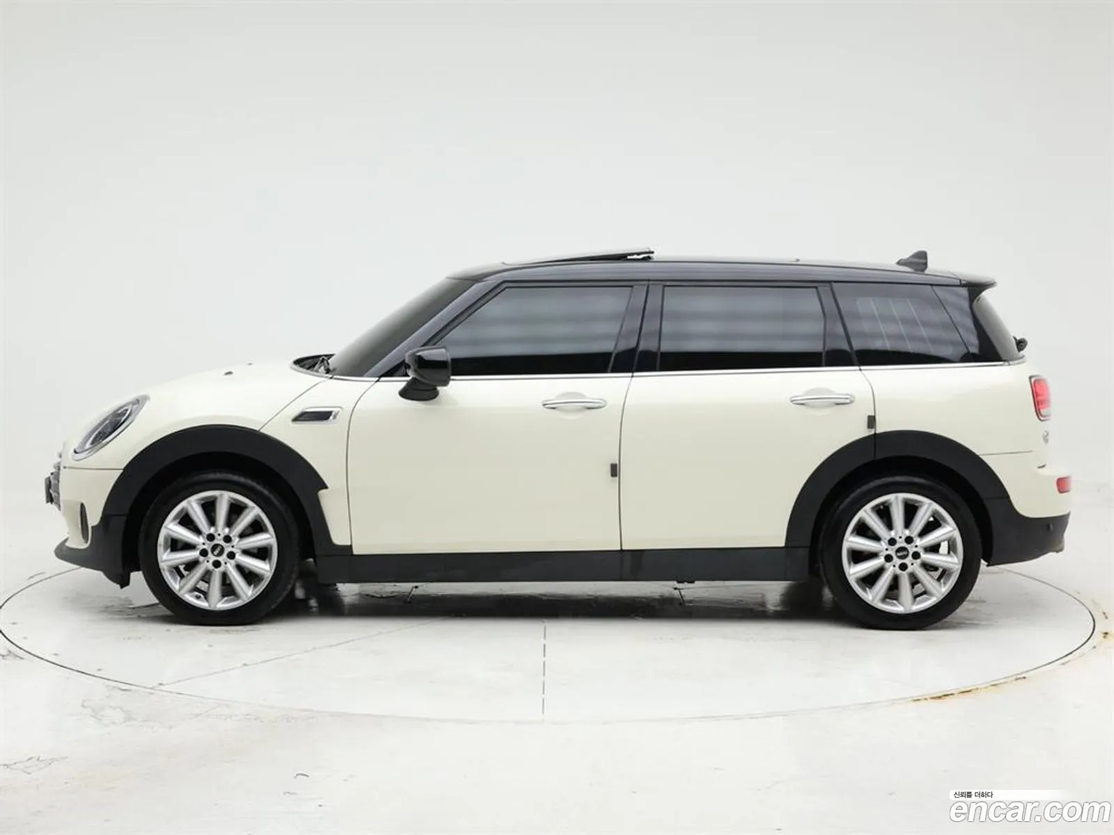 Mini Cooper Clubman 2022 — 17