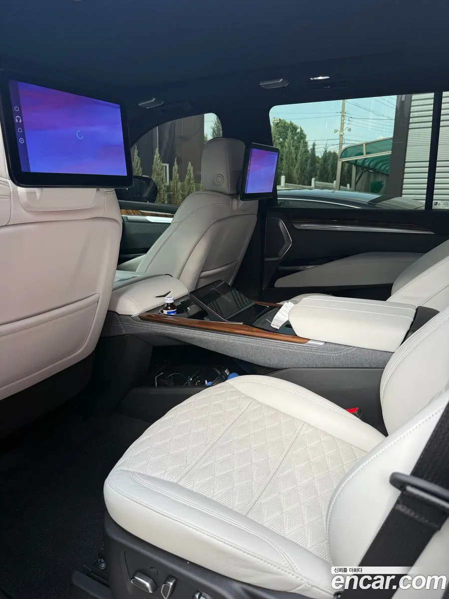 Cadillac Escalade 2025 — 3