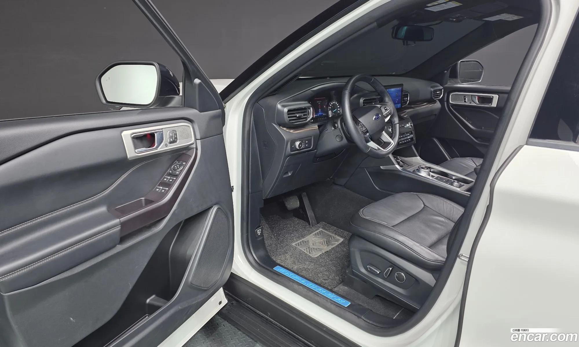 Ford Explorer 6th Gen 2020 1FMSK8FH9LGB13497 — 4