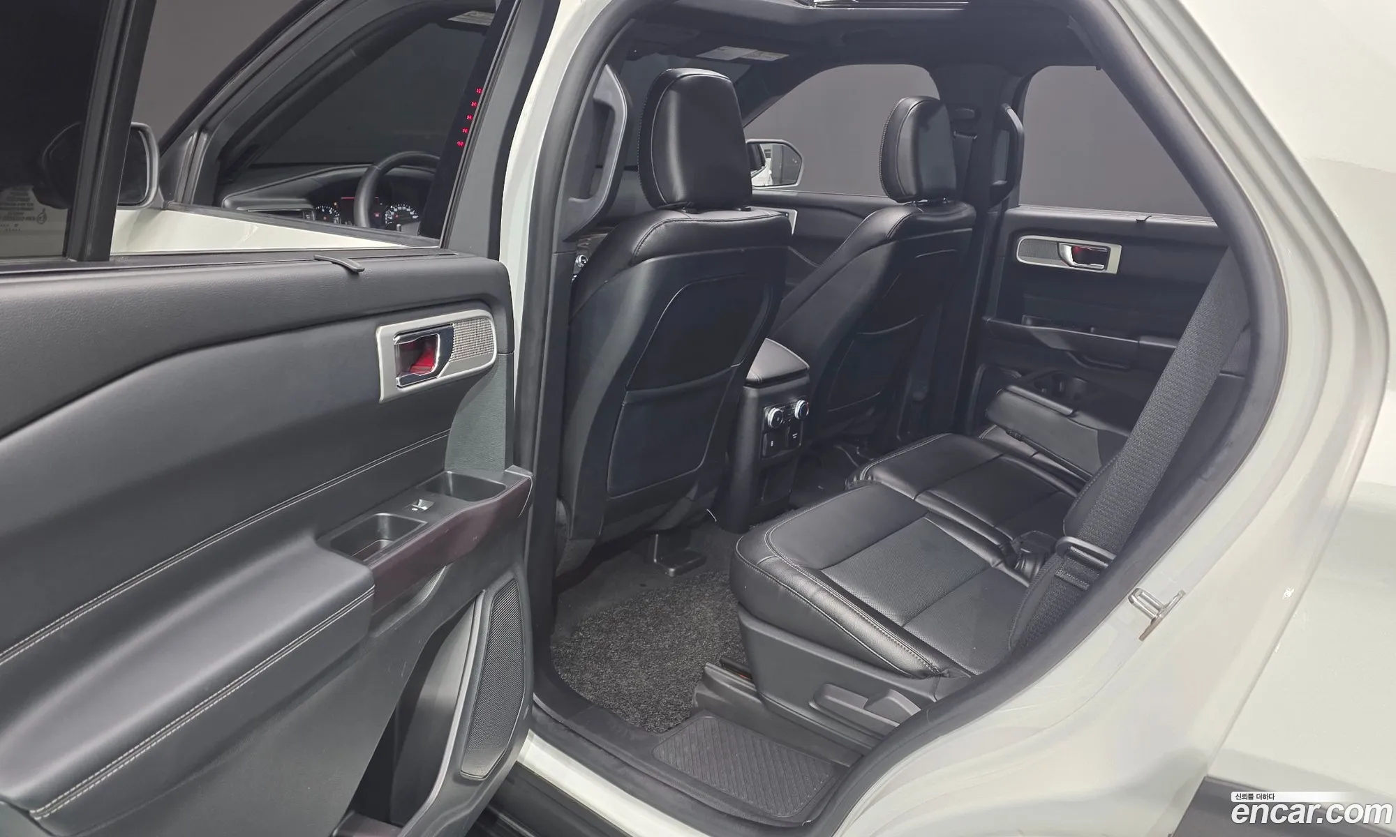 Ford Explorer 6th Gen 2020 1FMSK8FH9LGB13497 — 19