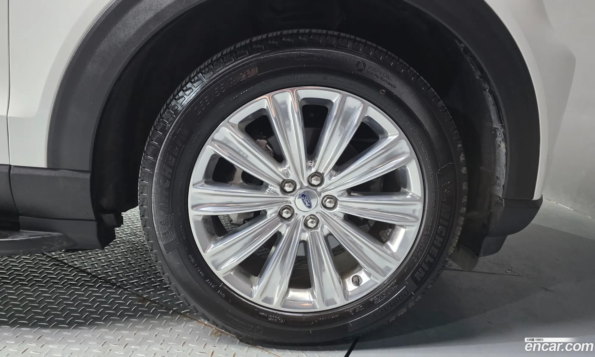 Ford Explorer 6th Gen 2020 1FMSK8FH9LGB13497 — 20