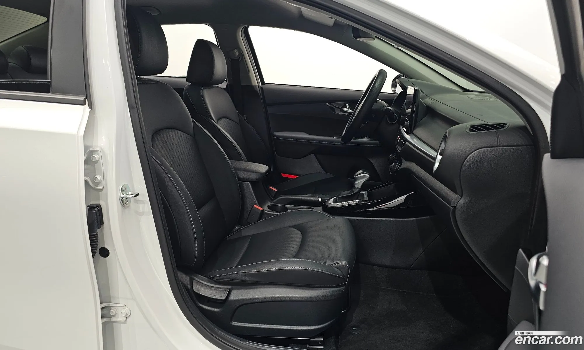 Kia K3 2023 KNAF241BERA968291 — 27