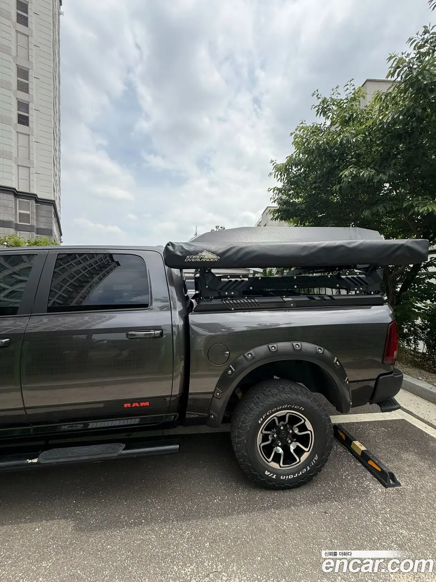 Dodge Ram Pickup 2017 — 11